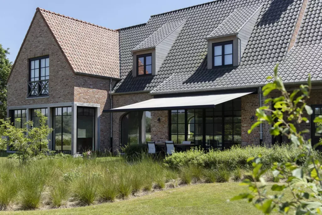 buitenzonwering bij woning met tuin in Amstelveen