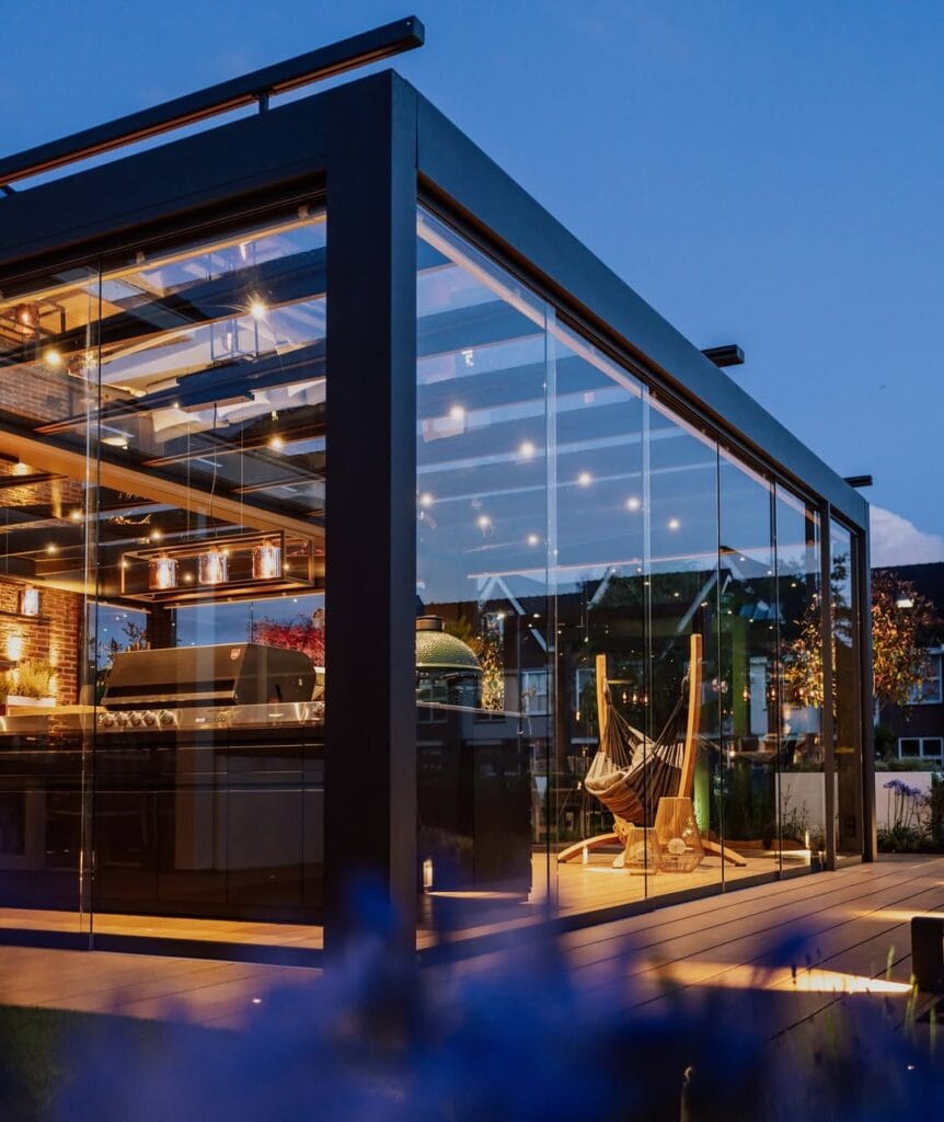 Overkapping voor terras in Bussum voor schaduw en beschutting